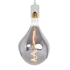 Hanglamp met wit snoer en rookglazen druppelbol, goudkleurige fitting met gloeidraad