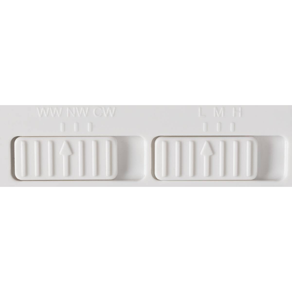 Witte rail met montagehouder en instelmarkeringen voor LED-railspot